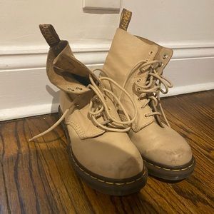 DR MARTENS AIR WAVE NUDE PASCAL BOOTS